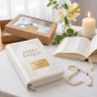 Pismo Święte oazowe z grawerem – otwarta Biblia i paginatory