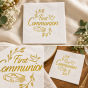 Serwetki komunijne biało-złote First Communion – kolaż aranżacji i nadruku