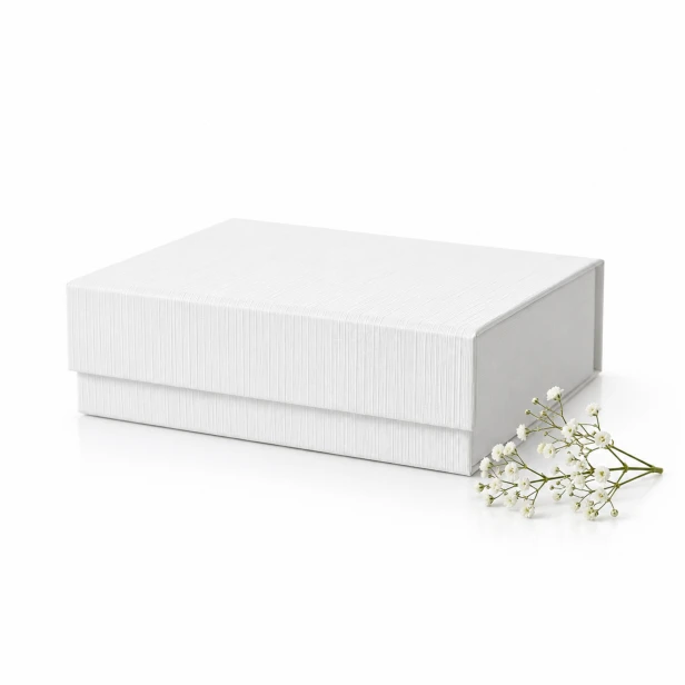 Pudełko magnetyczne A5 białe struktura lnu – 23,5 × 17 × 6 cm MAGNETIC BOX™