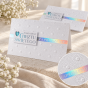 Eleganckie zaproszenie na chrzest – zbliżenie holograficznych zdobień PRESTIGE
