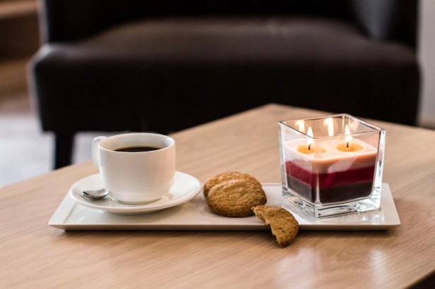 Świeca zapachowa w szkle trójkolorowa OGRÓD SPA – relaksująca harmonia natury i zapachu